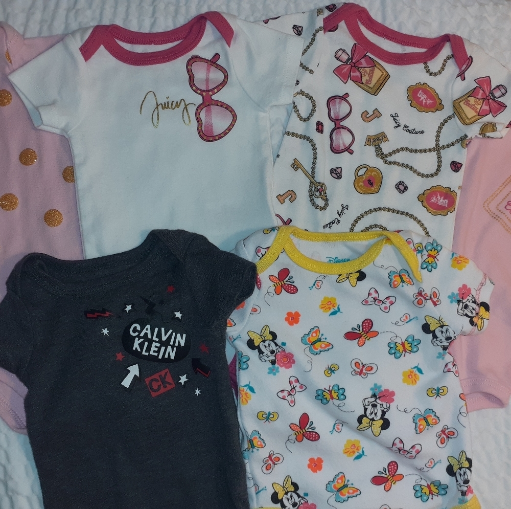 DESIGNER NAME ONIES, Size 0-3 months